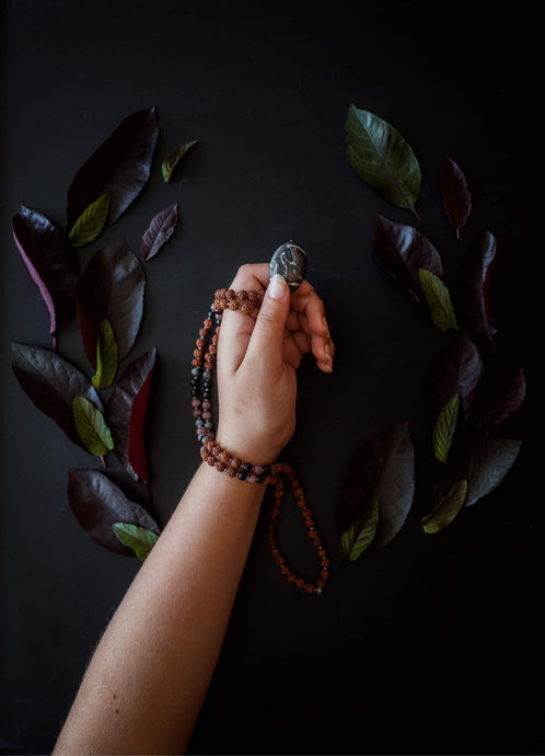 Using your Mala Necklace for Meditation